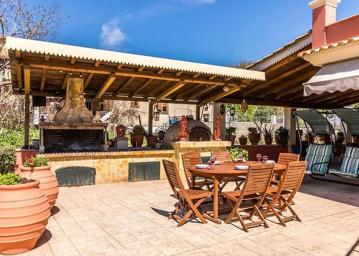 Antonela Sunshine Apartment By Corfu Escapes